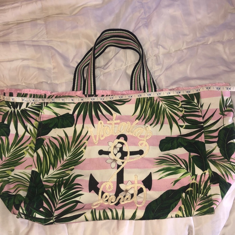 Victoria’s Secret beach bag
